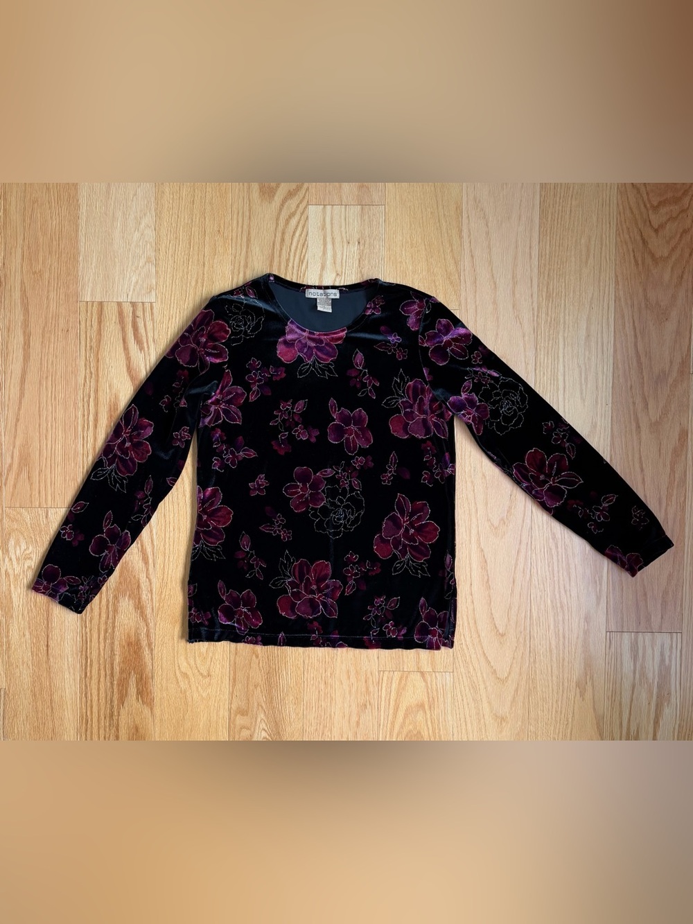 Vintage Y2K black stretch velvet top in a magenta, plum and wine floral print ou